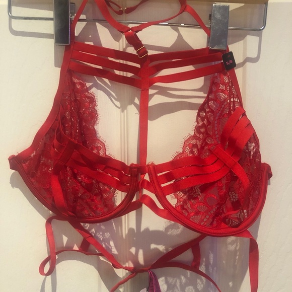 La Senza XL Strappy Lingerie Bra - Picture 2 of 2